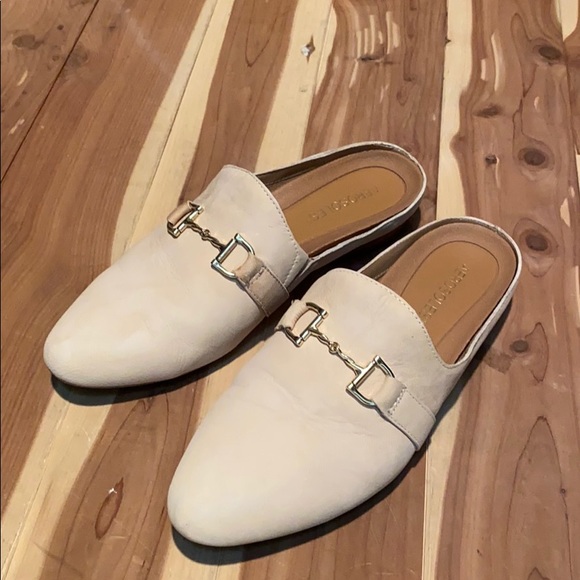 Pick SZ//Color. Aerosoles Womens Out of Sight Mule